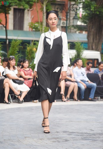 vietnam fashion week spring/summer 2020 opens to fanfare in hanoi hinh 10