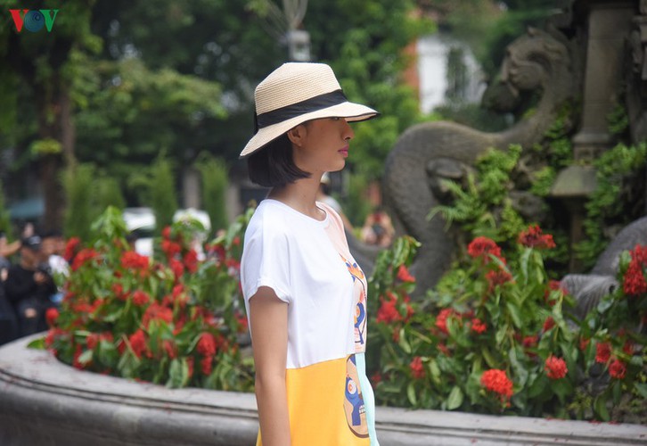 vietnam fashion week spring/summer 2020 opens to fanfare in hanoi hinh 3