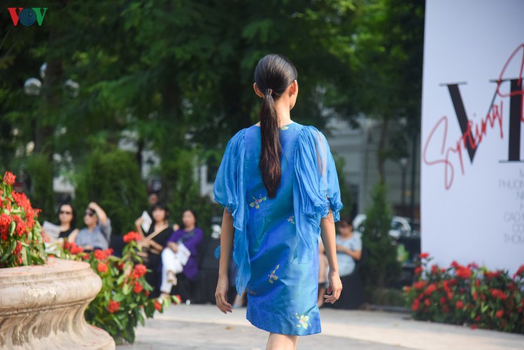 vietnam fashion week spring/summer 2020 opens to fanfare in hanoi hinh 6