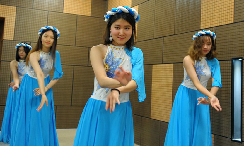 vietnamese, russian youngsters seek ways to preserve cultural diversity hinh 3