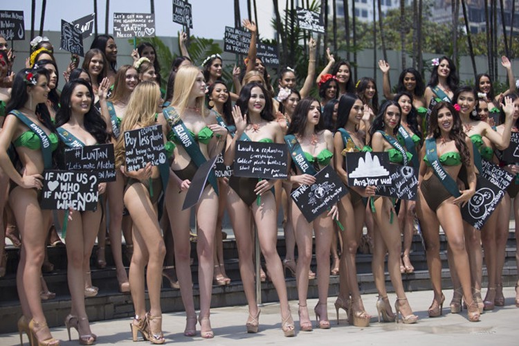 hoang hanh takes part in swimsuit segment of miss earth 2019 hinh 1