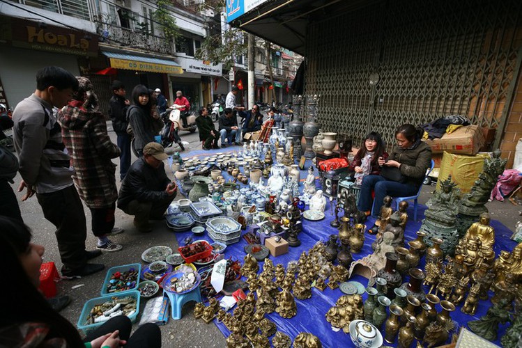 le bich’s photos are reminiscent of hanoi hinh 11