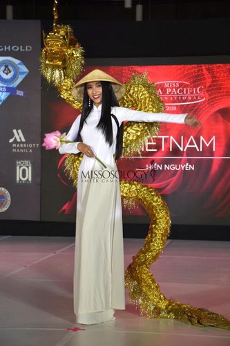 miss asia pacific international contestants shine in national costume segment hinh 1