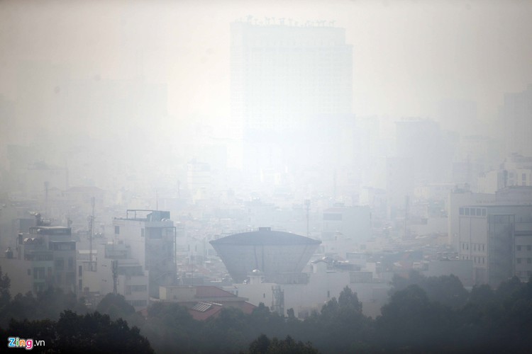 citizens of hcm city wake to a city blanketed in thick fog hinh 4