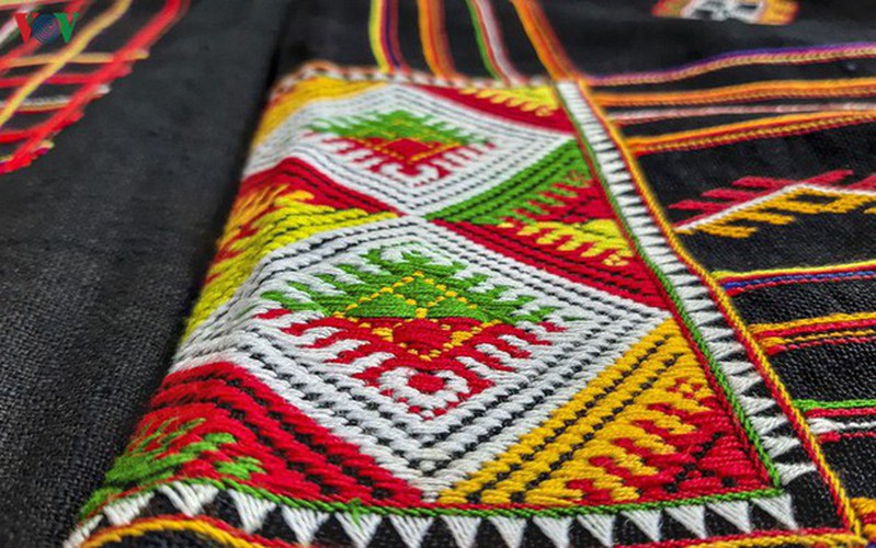 pieu scarf in thai ethnic people’ life hinh 7