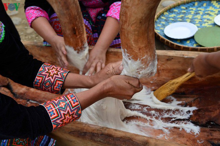 h’mong round sticky rice cakes in northwest vietnam hinh 11