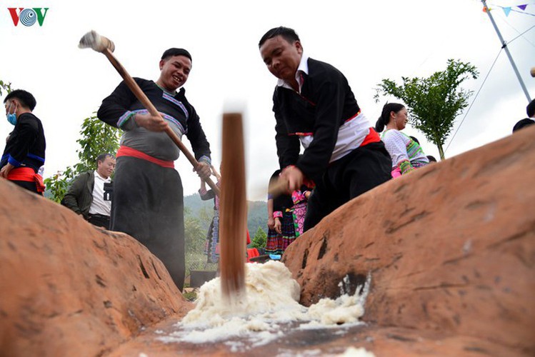 h’mong round sticky rice cakes in northwest vietnam hinh 7