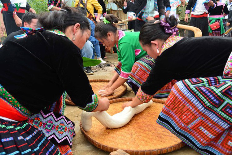 h’mong round sticky rice cakes in northwest vietnam hinh 9