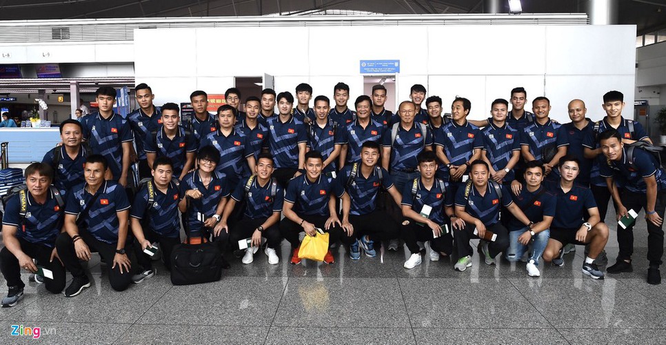 vietnam’s u22s depart from hcm city for sea games 30 hinh 10