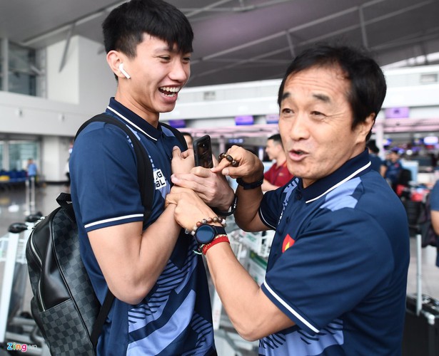 vietnam’s u22s depart from hcm city for sea games 30 hinh 5