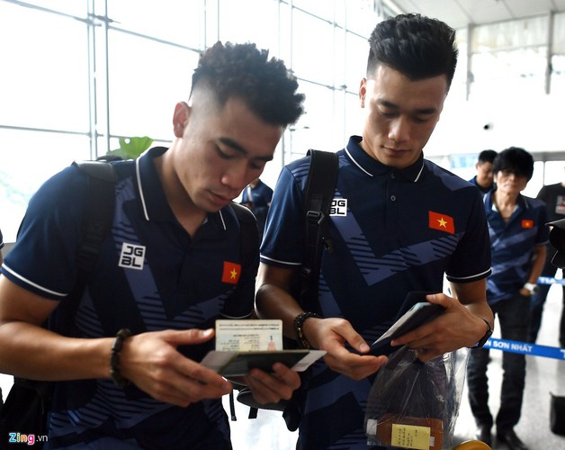 vietnam’s u22s depart from hcm city for sea games 30 hinh 7