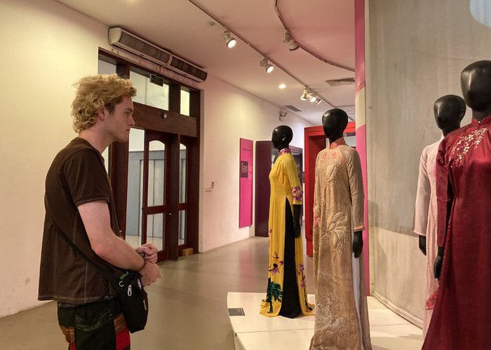 ao dai exhibition at vietnamese women’s museum hinh 7