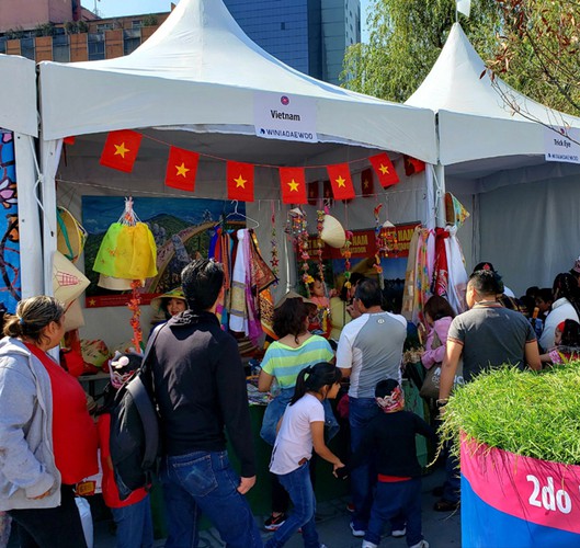 vietnamese embassy joins in second oriental festival in mexico hinh 3