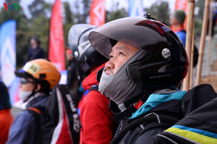 putaleng international paragliding competition concludes in lai chau hinh 14