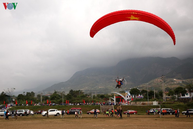 putaleng international paragliding competition concludes in lai chau hinh 15