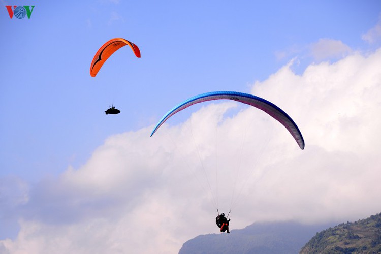 putaleng international paragliding competition concludes in lai chau hinh 19