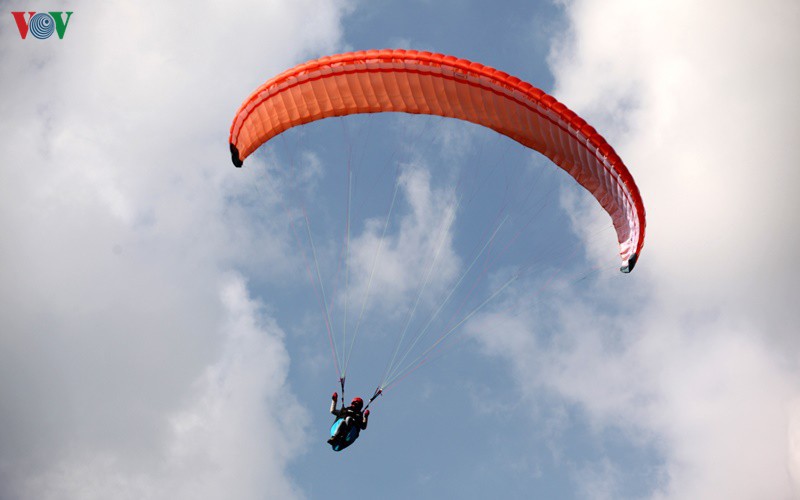 putaleng international paragliding competition concludes in lai chau hinh 3