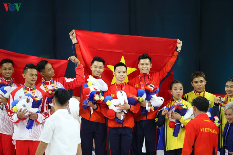 vietnamese athletes win 70 gold medals during ongoing sea games 30 hinh 2