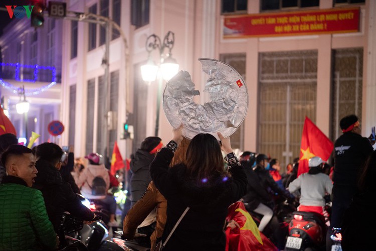 sleepless night following vietnam victory in men’s football at sea games hinh 13