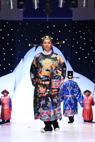 celebrities enjoy participation in vietnam international beauty & fashion week hinh 15