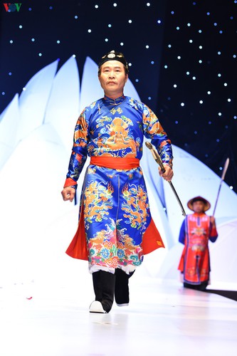 celebrities enjoy participation in vietnam international beauty & fashion week hinh 4