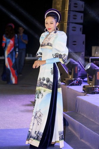 images showcasing world heritage sites featured on traditional ao dai hinh 4