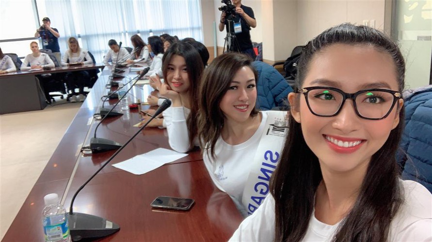 thanh khoa wins world miss university 2019 crown hinh 11