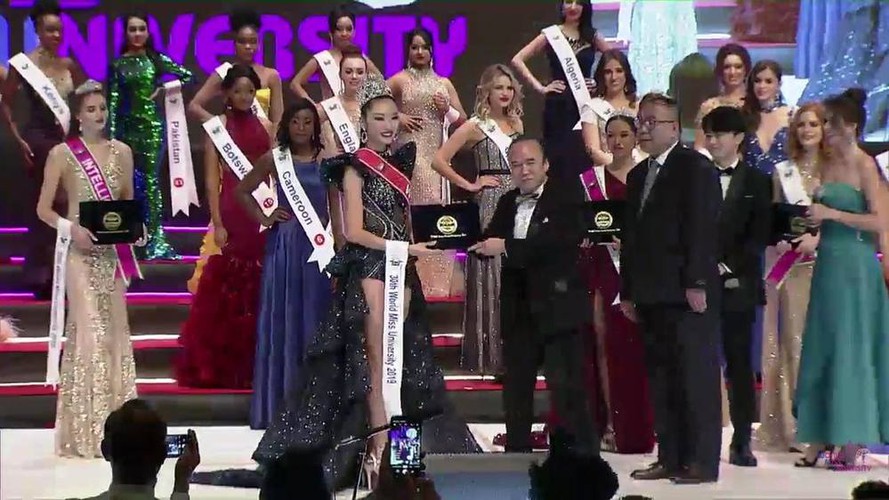 thanh khoa wins world miss university 2019 crown hinh 6