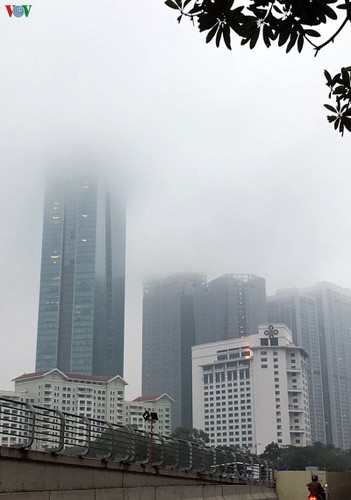 dense fog descends on the streets of hanoi hinh 13