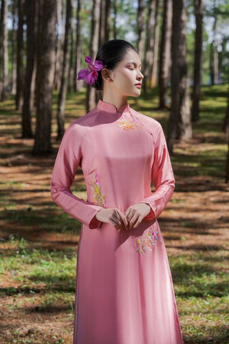 exhibition to honour the beauty of traditional ao dai held in hanoi hinh 5