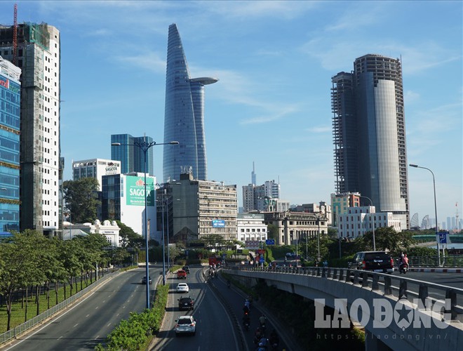 hanoi and ho chi minh city residents enjoy first day of 2020 hinh 18