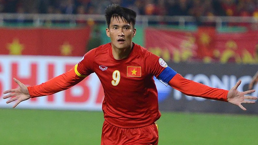 quang hai wins place in asean team of the decade hinh 10