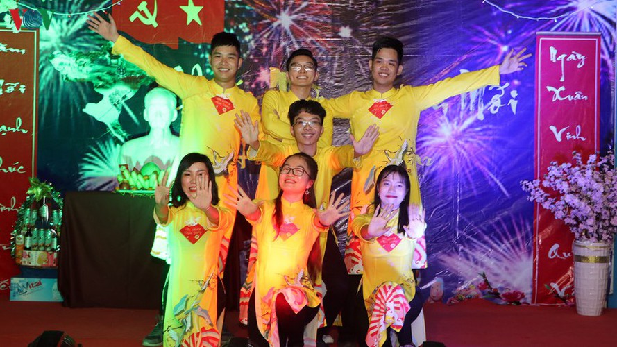 lunar new year celebrations break out abroad among vietnamese expats hinh 3