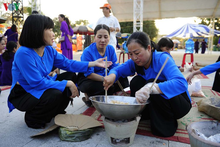 traditional customs on show as hue hosts tet festival hinh 6