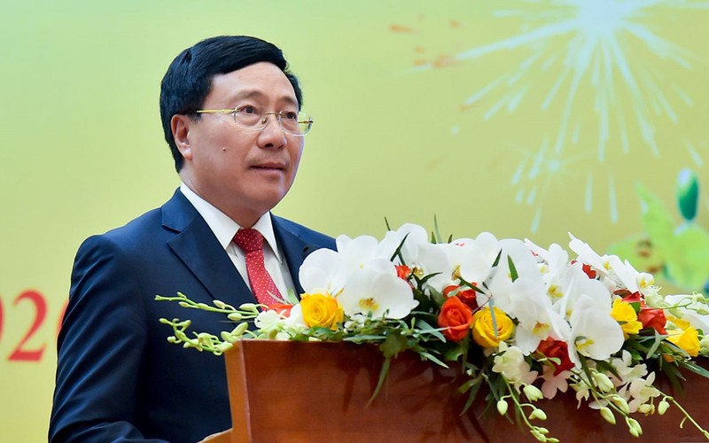 diplomatic representatives hosted by deputy pm at new year banquet hinh 1