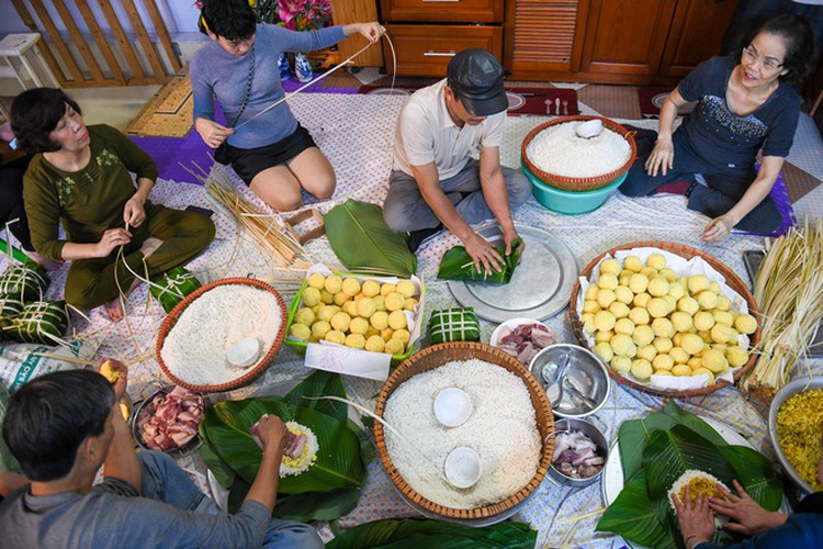 traditional tet customs of vietnam hinh 1