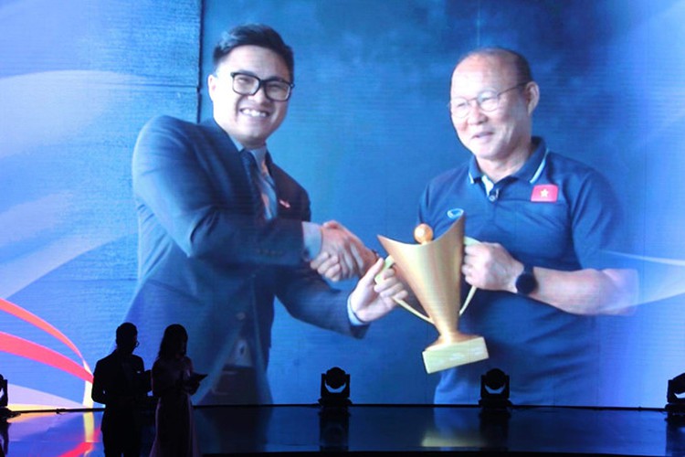 best athletes and coaches of 2019 honoured at victory cup gala hinh 1