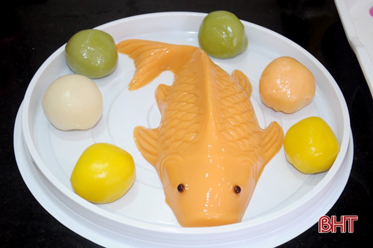 carp-shaped food items popular snacks on kitchen gods day hinh 1