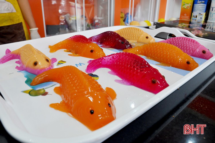 carp-shaped food items popular snacks on kitchen gods day hinh 5