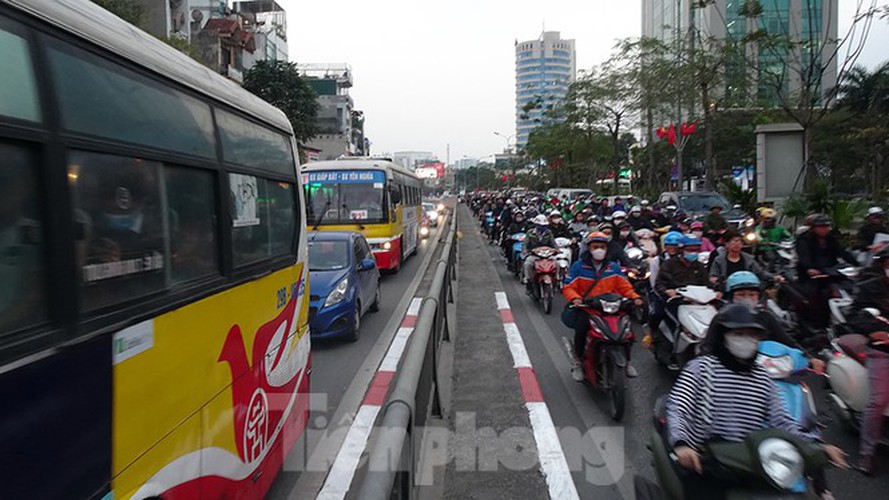 commuters in hanoi poised to face annual tet gridlock hinh 12