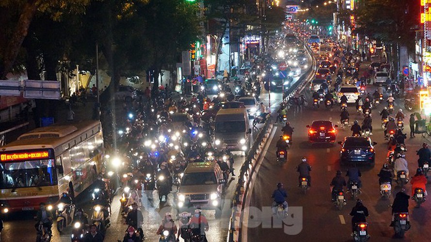 commuters in hanoi poised to face annual tet gridlock hinh 14