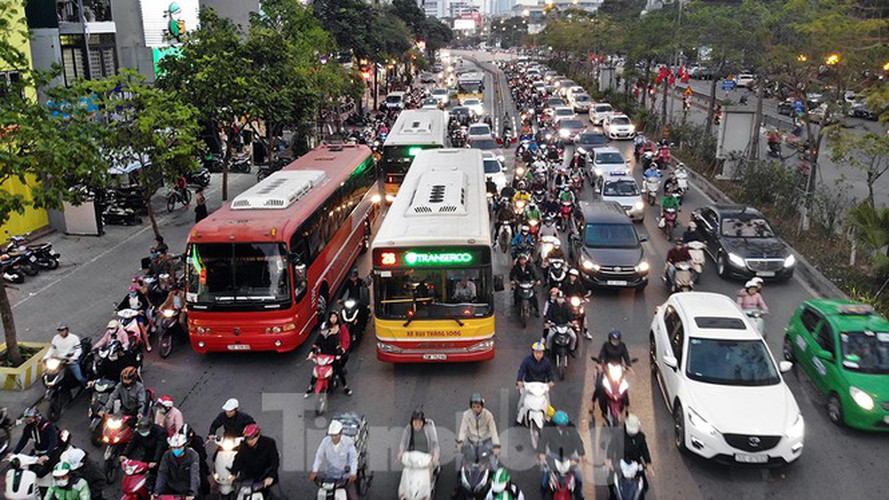 commuters in hanoi poised to face annual tet gridlock hinh 4