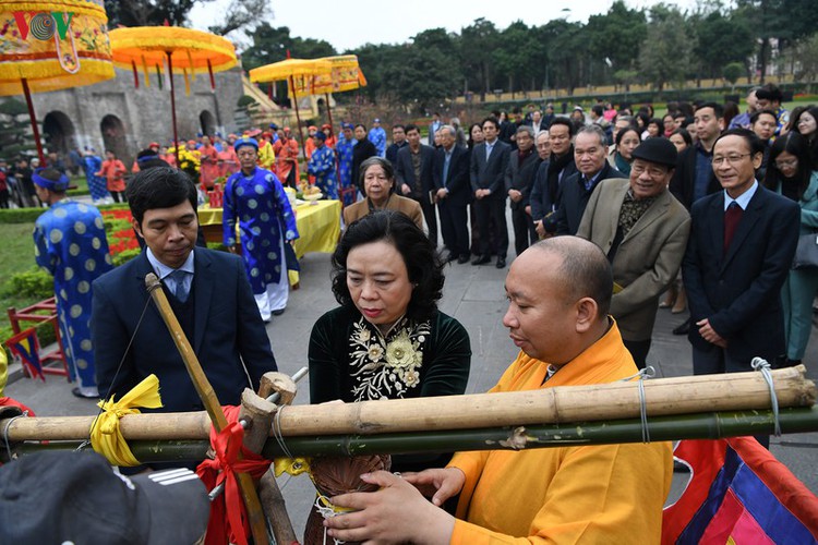 thang long relic site hosts re-enactments of traditional tet rituals hinh 12