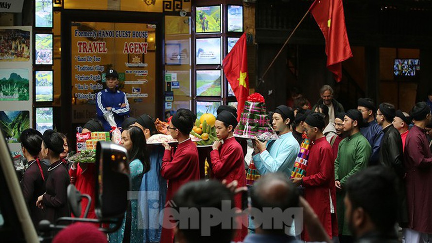 images of old tet recreated in hanoi’s old quarter hinh 2