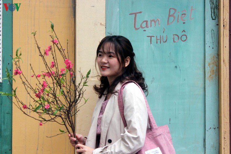 hang luoc flower market proves to be a hit among customers ahead of tet hinh 18