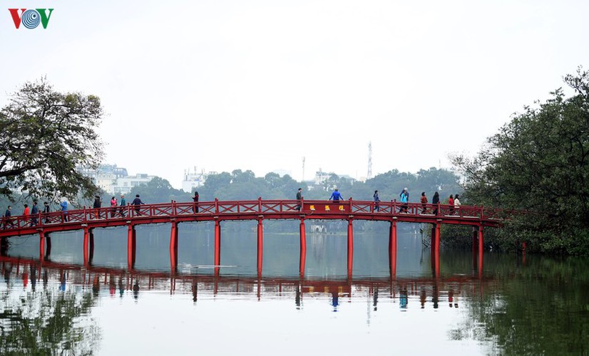 a peaceful hanoi on first day of lunar new year hinh 19
