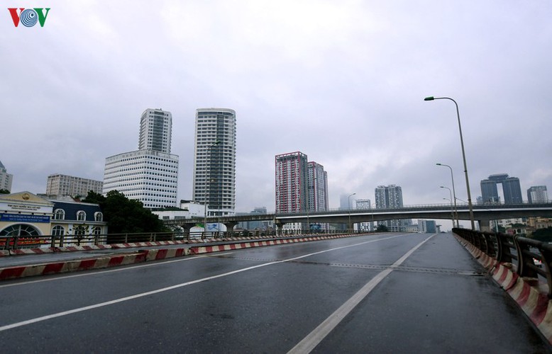 a peaceful hanoi on first day of lunar new year hinh 3