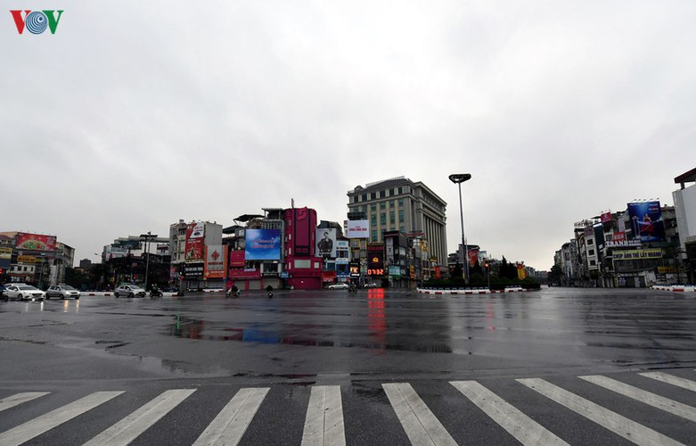 a peaceful hanoi on first day of lunar new year hinh 8