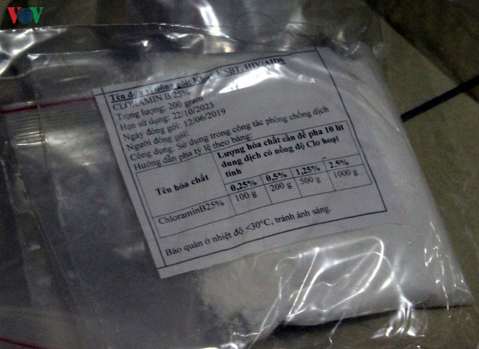 hanoi authorities spray schools with disinfectant to combat ncov infection hinh 8