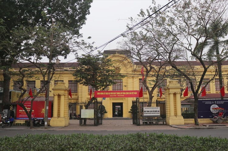 hanoi receives decorative makeover to celebrate party’s founding anniversary hinh 10